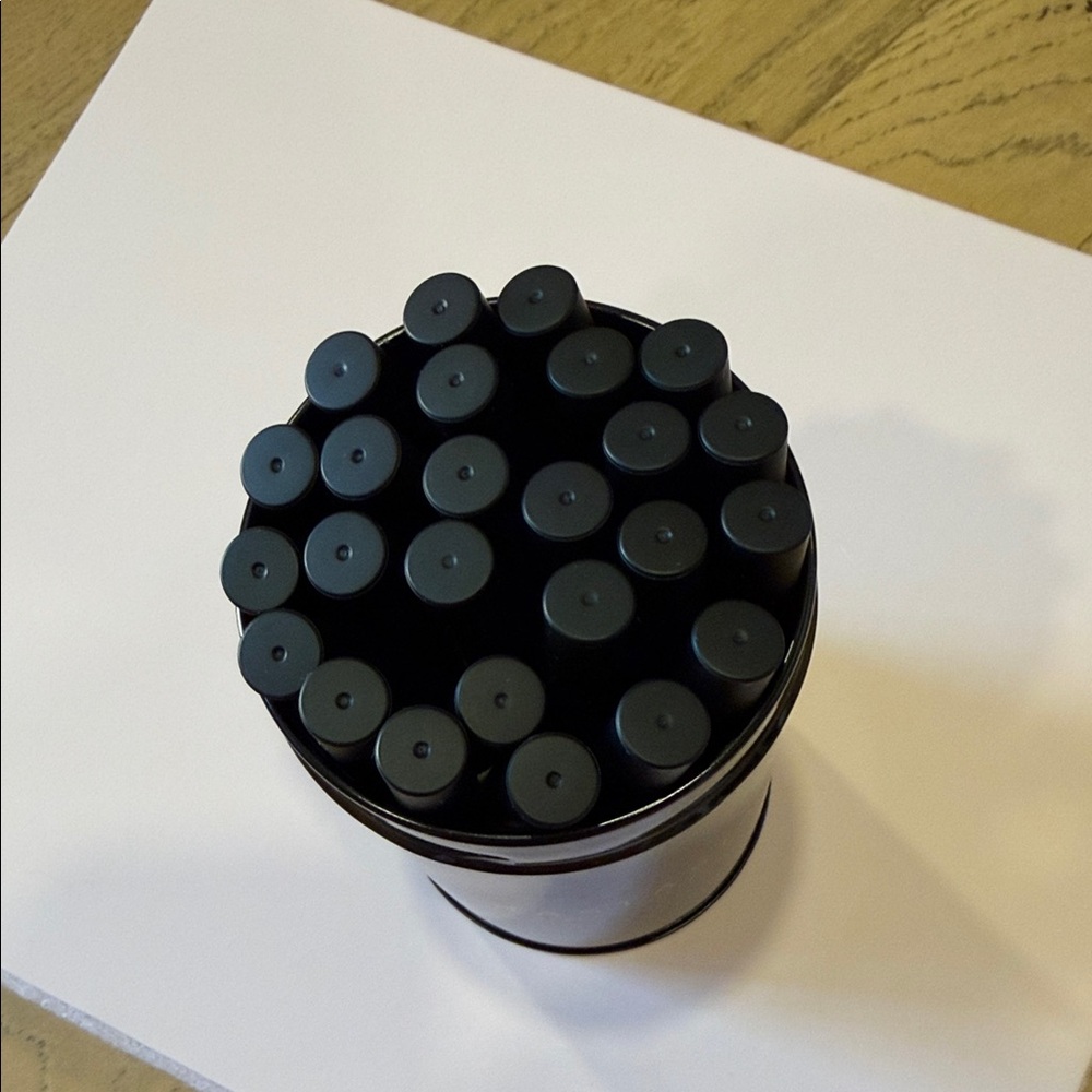 Anastasia Beverly Hills Glidr Eyeshadow Stick - Picture 2 of 3